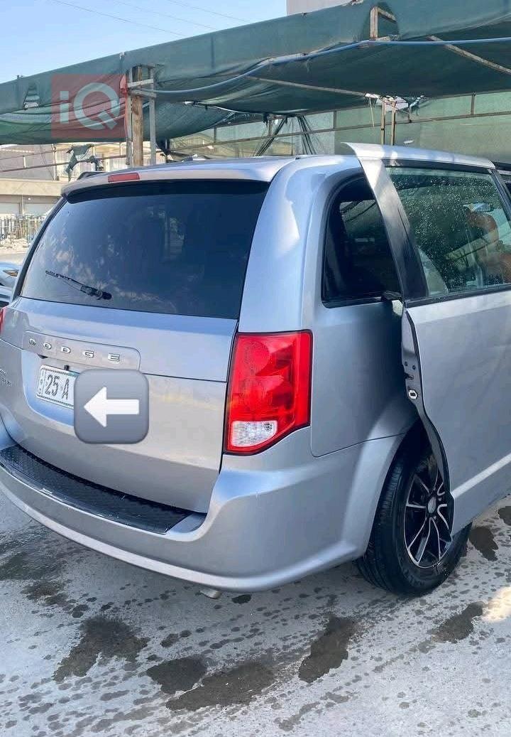 دودج جراند كارافان